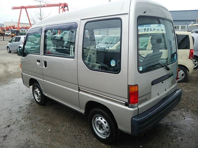 Article-4-PHOTO-4.-Good-rear-visibility-on-old-Sambar-Van-that-you-can-import-from-Japan