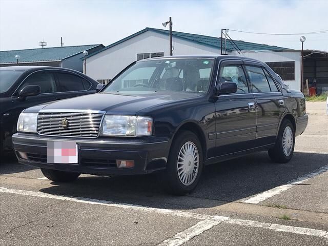 S170 Toyota Crown front