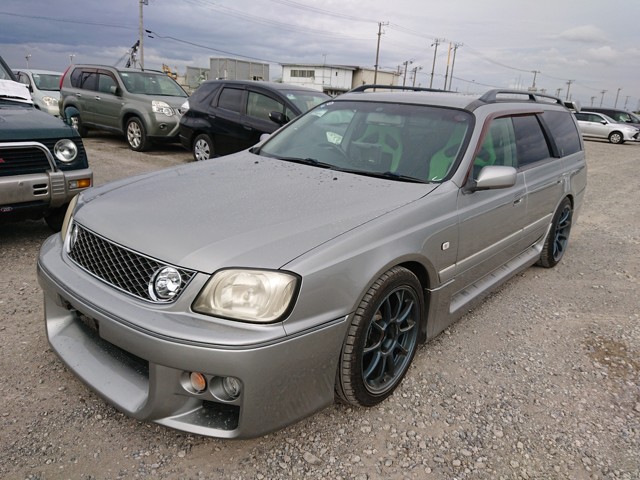 2000 Nissan Stagea 260RS Autech Version front left