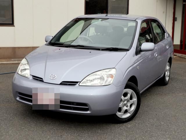 Interview with Scott Part 2 PHOTO 5 First Gen Prius in good condition used import direct from Japan
