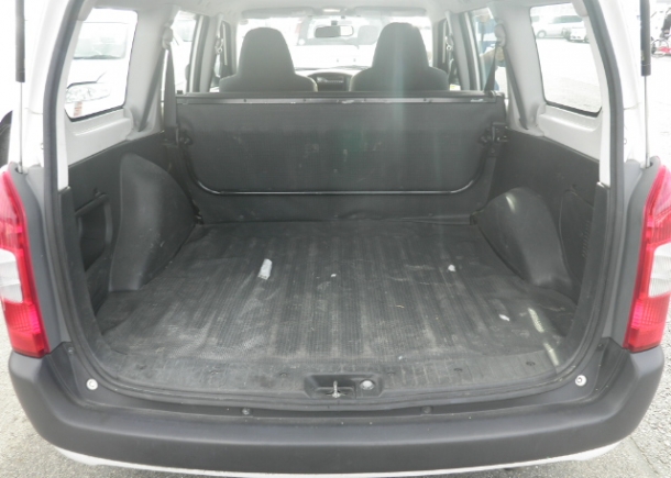 Toyota Probox Van DX is the follow on to the highly successful Corolla Van DX