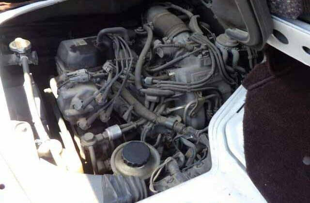 15-Toyota-Hiace-Van-R100-Gasoline-engine-2.4-liter-RZ.-Reliable-easy-to-work-on.-Import-myself-640x456