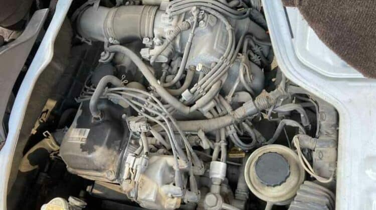 16-Toyota-Hiace-Van-R100-Want-Gasoline-Hiace-van.-No-Diesel.-Regular-gas-Hiace-import-to-USA-756x456