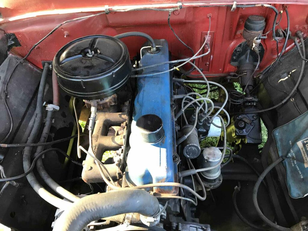 S and E Toyota Hiace with Gas Engine In Text Photo 9. Import low mileage clean used Hiace vans from Japan for resale