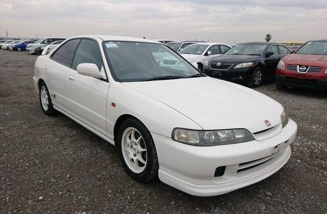 1-Integra-R-Type-from-Japan.-Used-Honda-Integra-to-USA-via-Japan-Car-Direct.-Super-Clean-car-640x456
