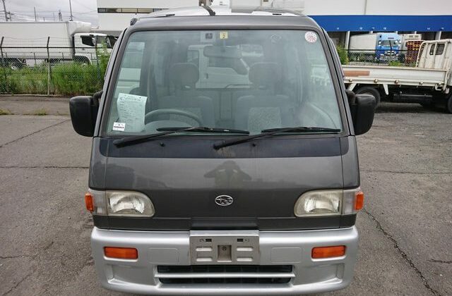 1-Subaru-Sambar-Diaz-front-end-640x456