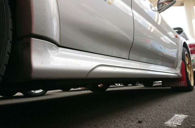 10-Lancer-GSR-Evolution-V-from-Japan.-Used-Lancer-Evo-to-New-Zealand-via-Japan-Car-Direct.-Clean-right-rear-sill-640x456