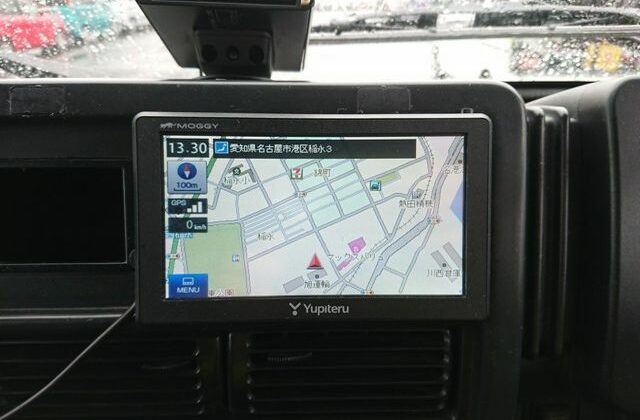 16-1993-Suzuki-Jimny-tuners-dream-in-car-navi