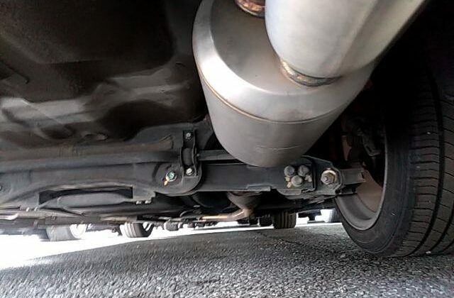 16-Honda-Integra-R-Type-DC-5.-Bought-direct-from-Japan-for-import-to-Canada.-Super-clean-underbody.-Imported-by-JCD-640x456