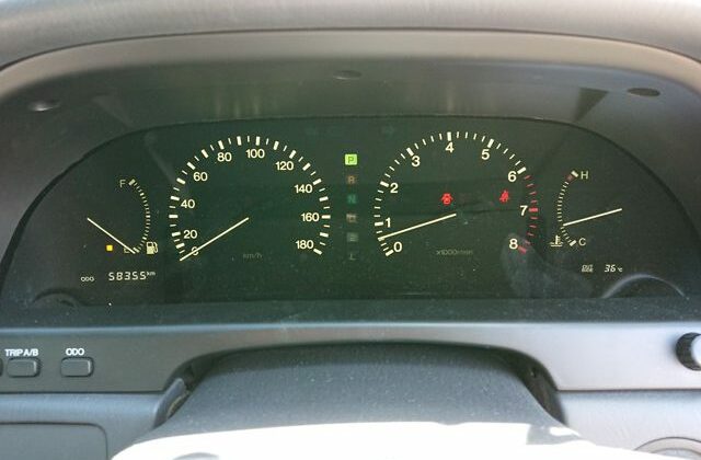 17-Toyota-Celsior-UCF-10-Body-Type-Lexus-LS400-640x456