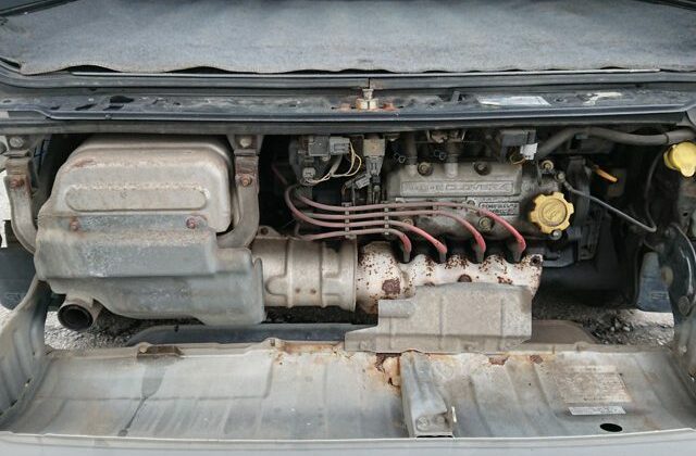 18-Subaru-Sambar-Diaz-rear-engine-bay-easy-accesss-spark-plugs-check-oil-640x456