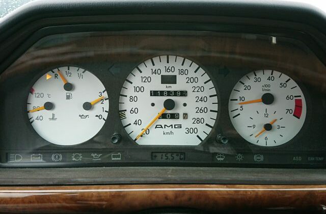19-Mercedes-Wagon-cluster-640x456