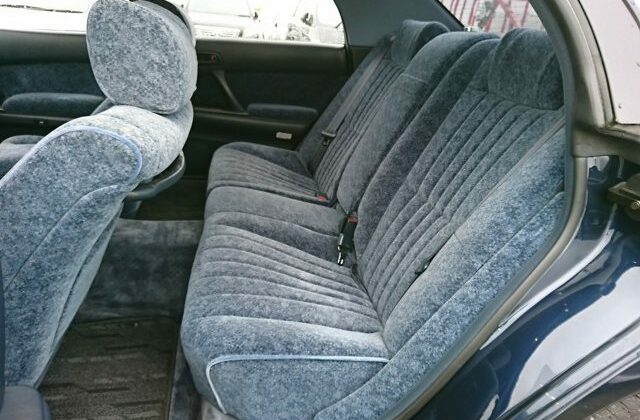 1994-Crown-Majesta-015-640x456