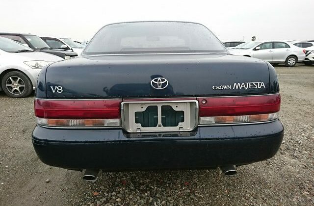 1994-Crown-Majesta-05-640x456