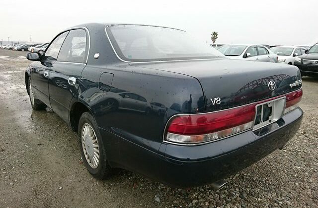 1994-Crown-Majesta-06-640x456
