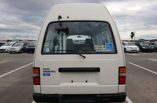 1994-Nissan-Homy-rear-640x456