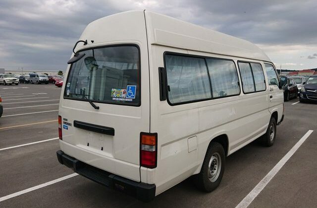 1994-Nissan-Homy-rear-right-640x456