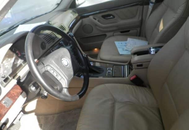1997-BMW-L7-front-seats