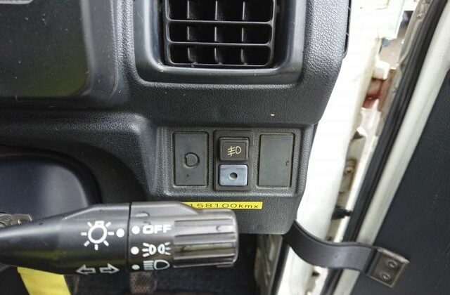 20-1993-Suzuki-Jimny-tuners-dream-light-stalk