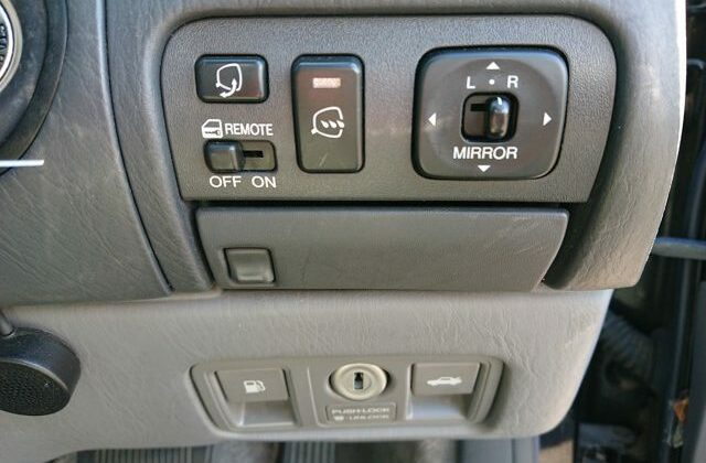 20-Toyota-Celsior-UCF-10-Body-Type-Lexus-LS400-640x456