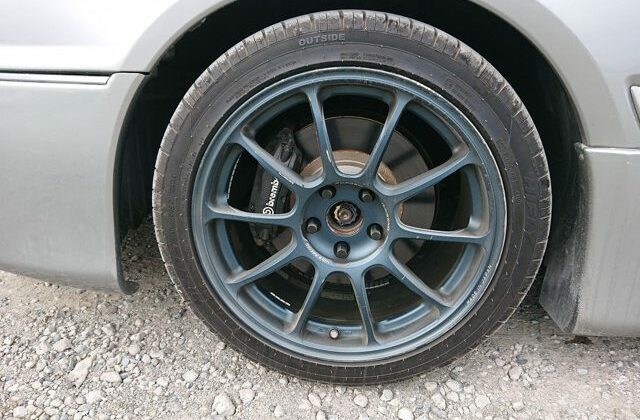2000-Nissan-Stagea-260RS-Autech-Version-wheel-640x456