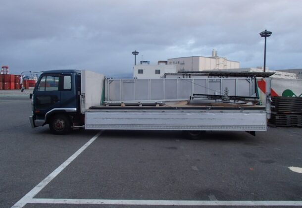 2005-Nissan-UD-Condor-5-ton-Wing-Opening-Truck-Import-from-Japan.-Wing-Truck-Body-Partial-Disassembly-for-Shipping-Allows-RoRo-Shipping-of-Used-Box-Van-Truc