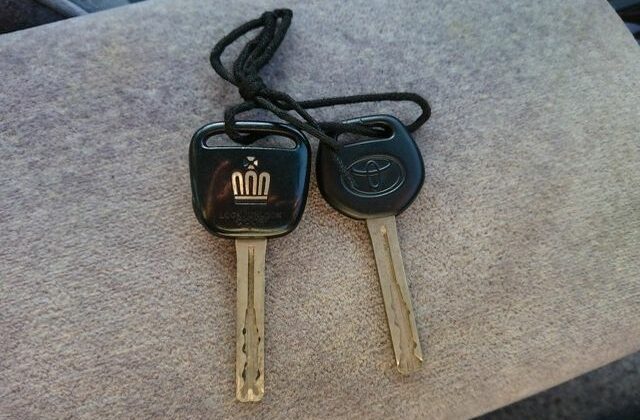 21-Three-Liter-Crown-Majesta-JZS-140-Series-unpickable-mechanical-locks