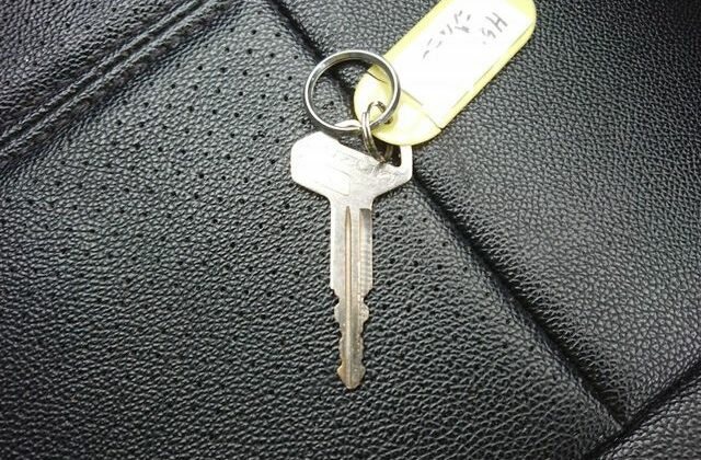 22-1993-Suzuki-Jimny-tuners-dream-spare-key