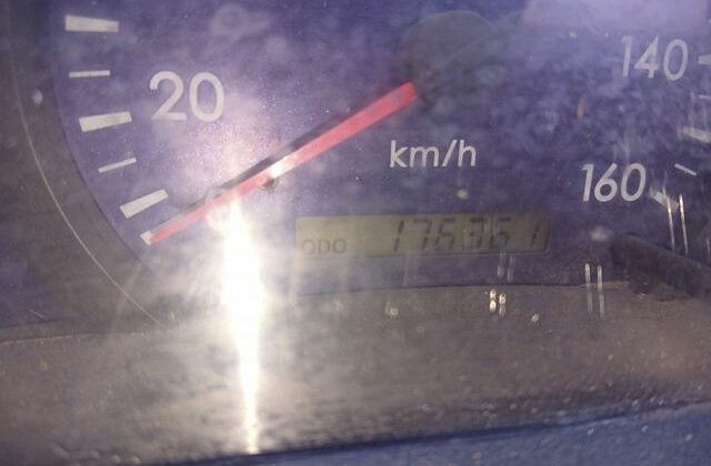 23-2006-Mitsubishi-Canter-Dump-Truck.-Odometer-true-kilometers-on-this-used-exported-dump-truck-