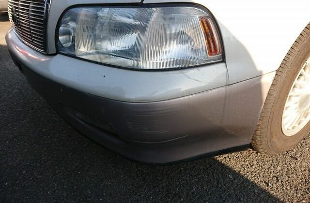 24-Three-Liter-Crown-Majesta-JZS-140-Series-minor-front-bumper-scuff