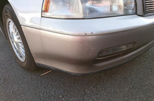 26-Three-Liter-Crown-Majesta-JZS-140-Series-opposite-side-bumper
