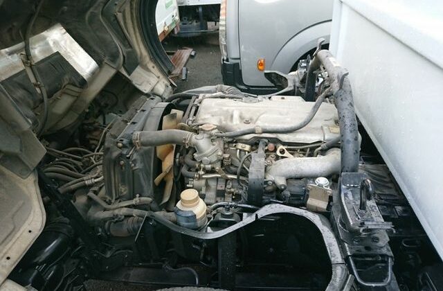 28-2006-Mitsubishi-Canter-Dump-Truck.-4M42-turbo-diesel-with-intercooler