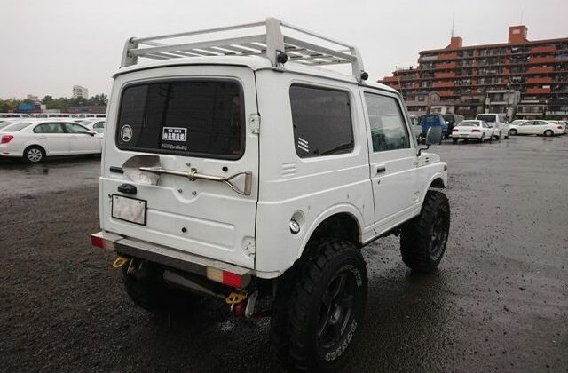 4-1993-Suzuki-Jimny-tuners-dream-aftermarket-bumper