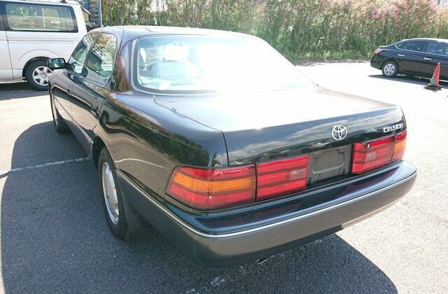 6-Toyota-Celsior-UCF-10-Body-Type-Lexus-LS400-640x456