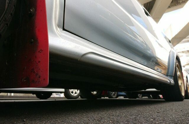 9-Lancer-GSR-Evolution-V-from-Japan.-Used-Lancer-Evo-to-New-Zealand-via-Japan-Car-Direct.-Clean-left-front-sill-640x456