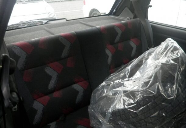 Cheap-and-clean-Euro-classic-cars-from-Japan.-Clean-interior