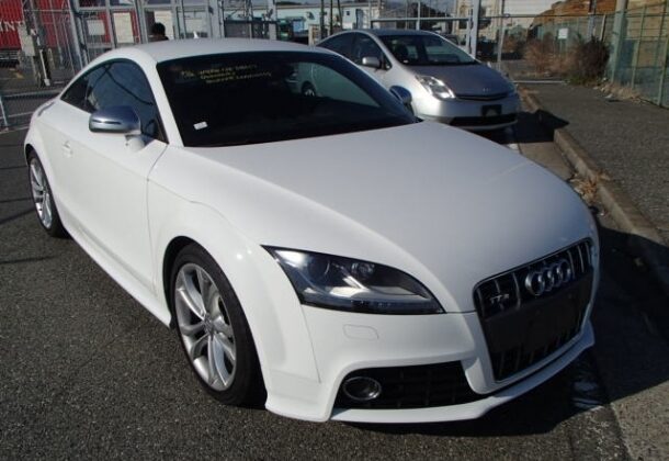 Clean-and-with-low-mileage.-Beautiful-Car