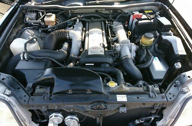Toyota-Crown-Athlete-21-640x456