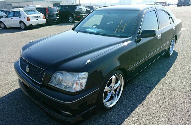 Toyota-Crown-Athlete-3-640x456