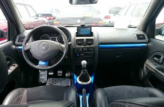 VF1C61U0629629734_12_vga-640x456