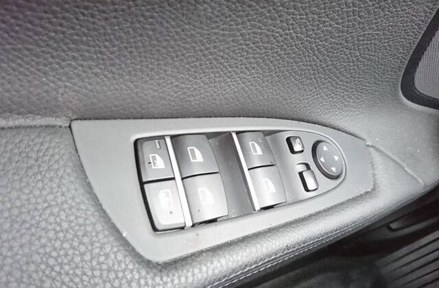 WBAKX61060C782208_17_vga-640x456