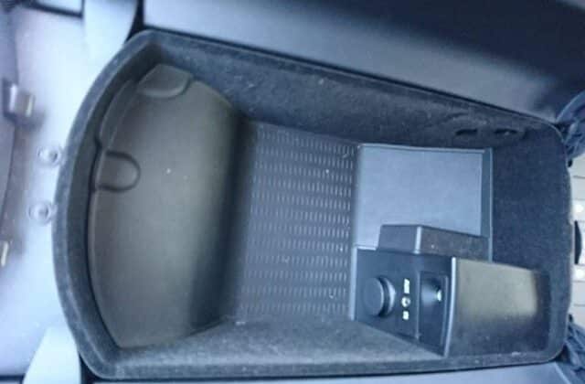 WBAKX61060C782208_27_vga-640x456