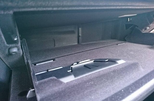 WBAKX61060C782208_28_vga-640x456