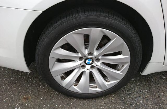 WBAKX61060C782208_5_vga-640x456