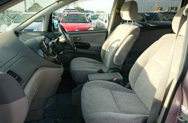 toyota-estima-hybrid-2002-012-640x456