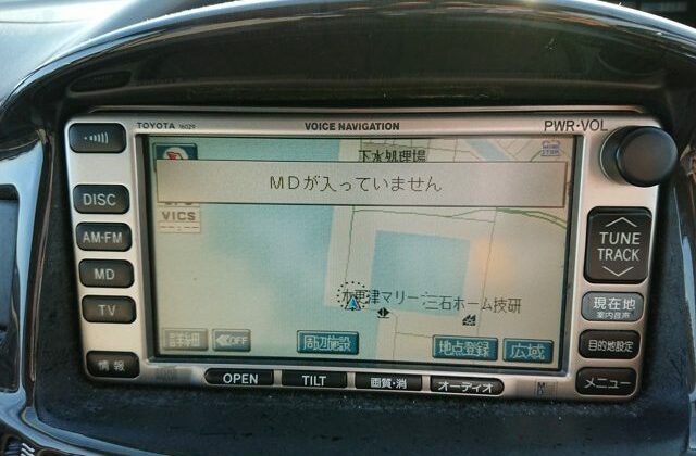 toyota-estima-hybrid-2002-014-640x456