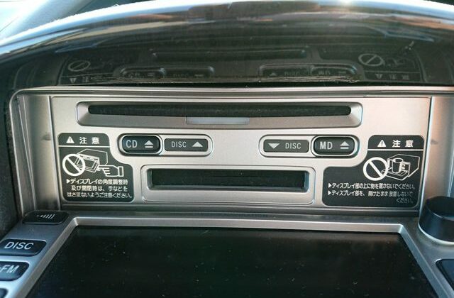 toyota-estima-hybrid-2002-015-640x456