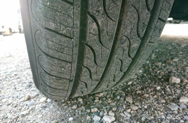 toyota-estima-hybrid-2002-035-640x456