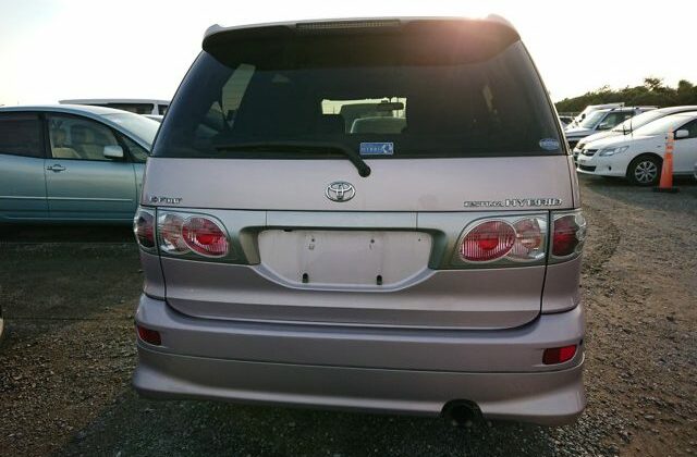 toyota-estima-hybrid-2002-05-640x456
