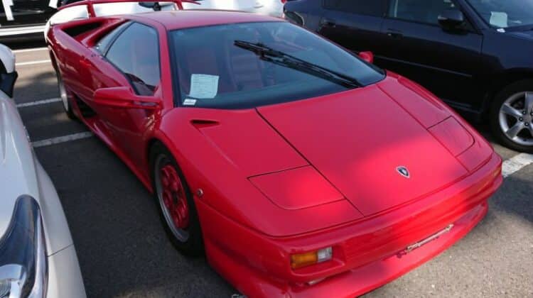 Lamborghini Huracan super car in excellent condition from japanese car auction